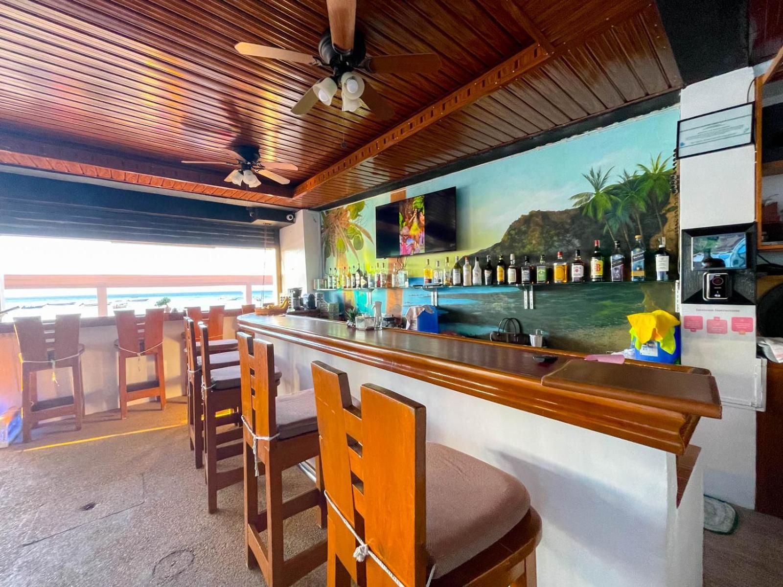 Montani Beach Resort Puerto Galera Powered By Cocotel Eksteriør billede